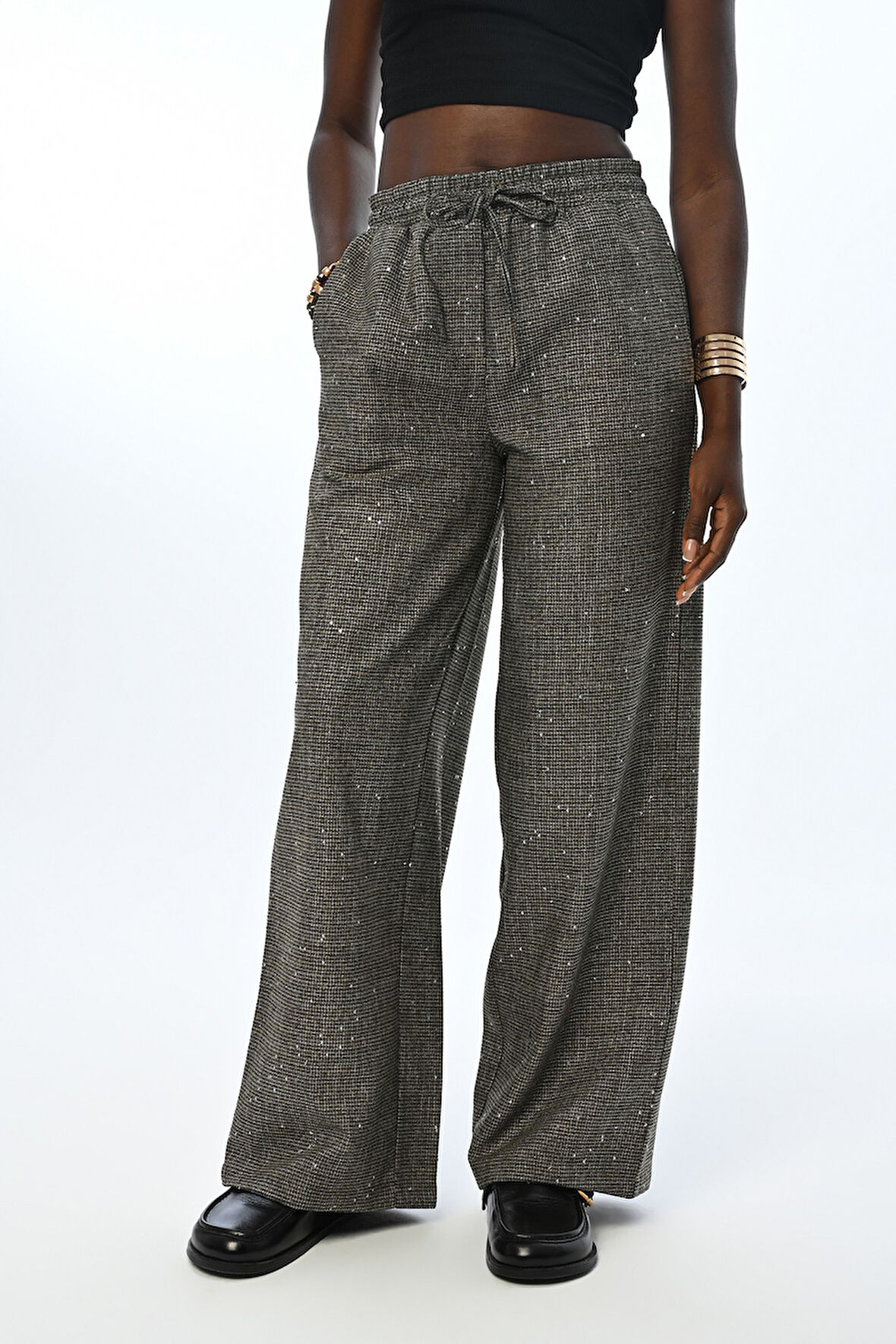 KADIN BELİ LASTİKLİ BOL PAÇA PUL İŞLEMELİ PANTOLON