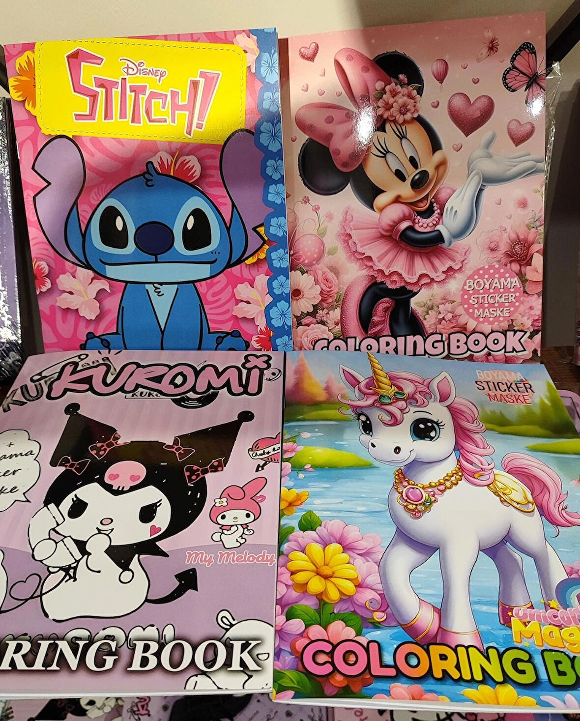 4 adet stickerli boyama kitabı (Minnie,kuromi,unicorn,stitch figürlü)