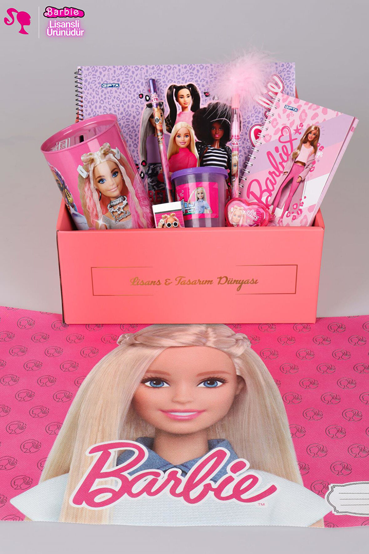 DEKOMUS GIFT BOX ÖZEL KUTULU BARBIE'NIN PEMBE DÜŞLER KOLEKSİYONU ÖZEL TASARIM KIRTASİYE SETİ 