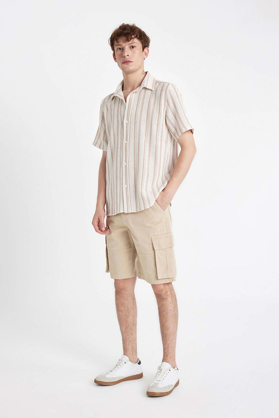 Relax Fit Düz Paça Gabardin Bermuda