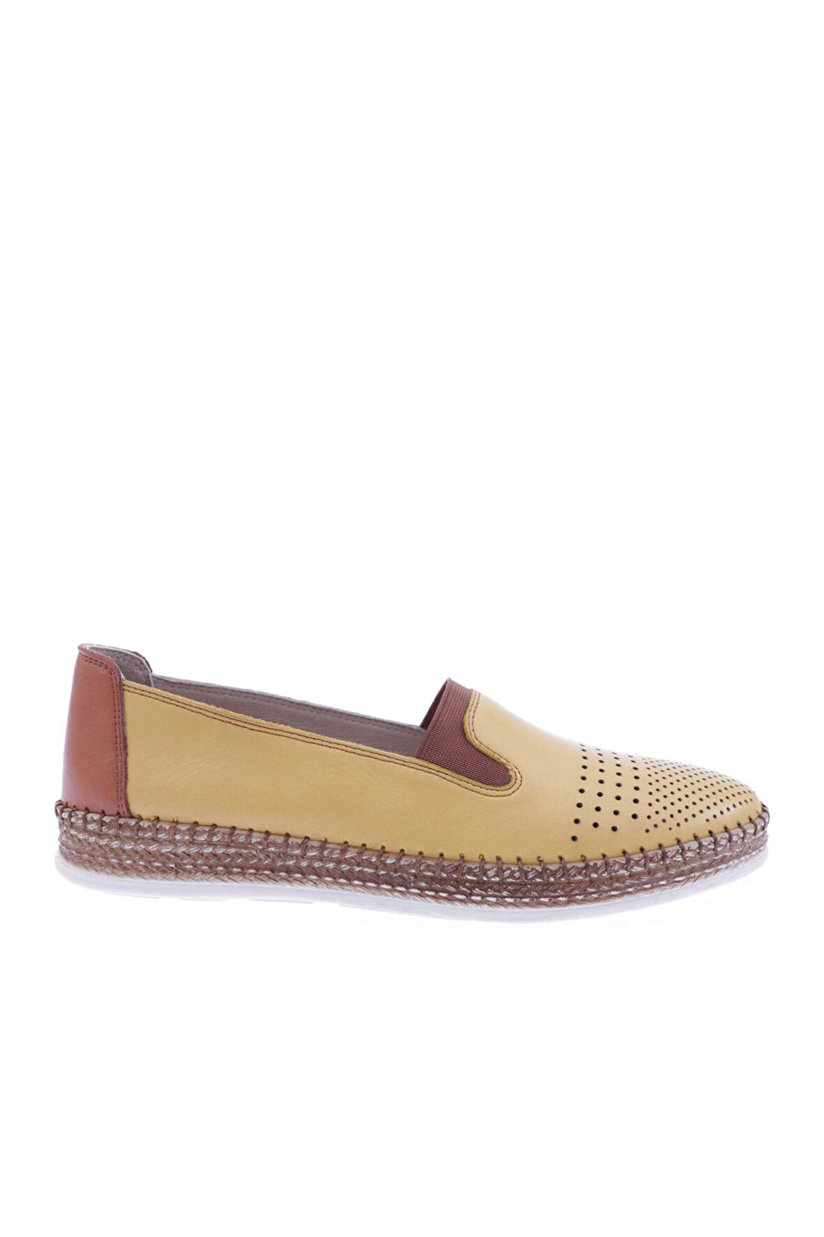 DGN P37-22Y KADIN LAZERLİ SOFT ANATOMIC FOOTWEAR DERİ AYAKKABI