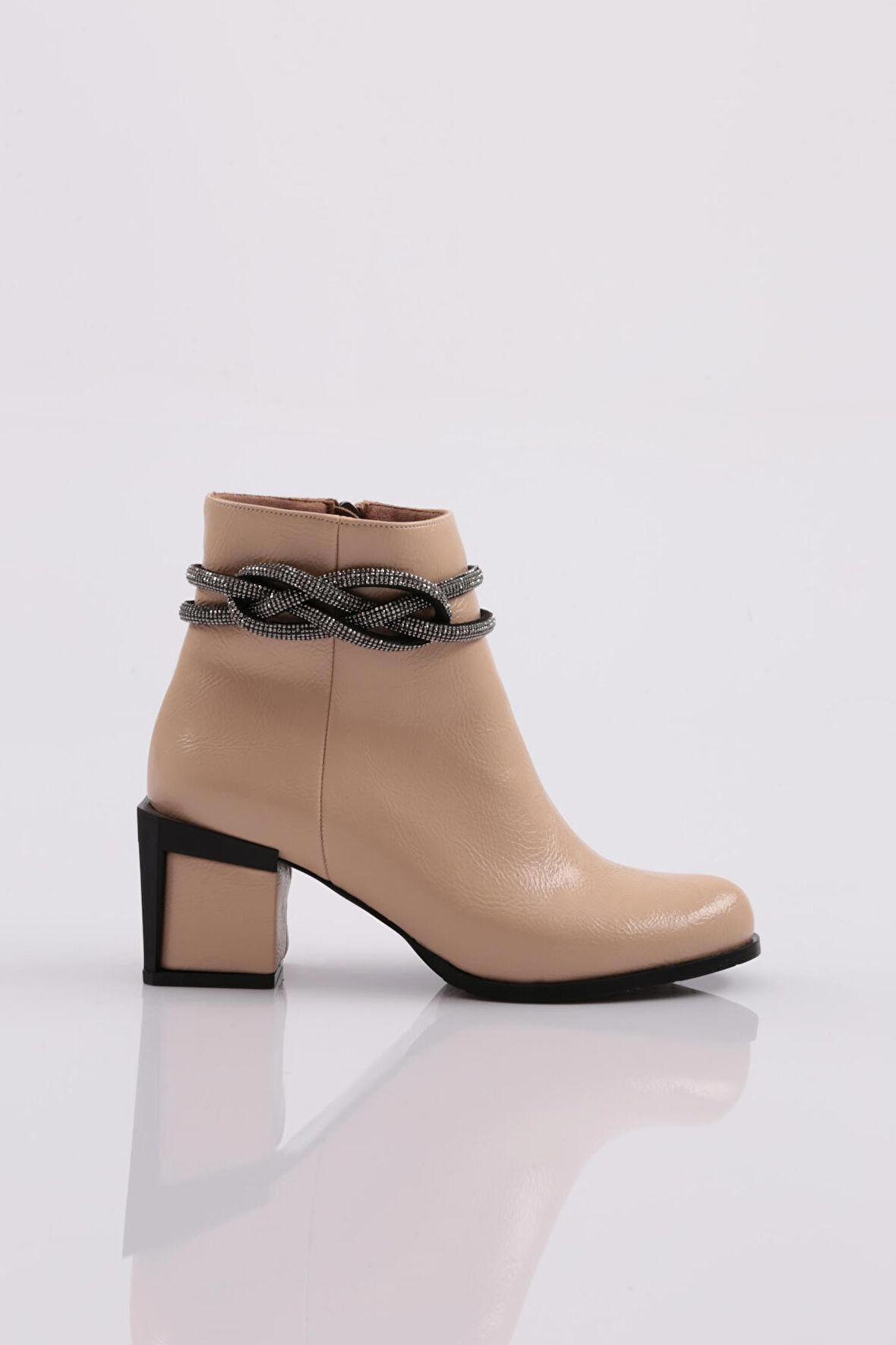 Dgn 890-22K Kadın Simli İp Detayli Topuklu Bot