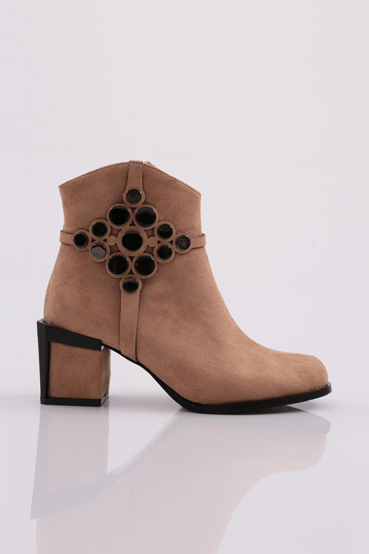 Dgn 790-22K Kadın Kristal Taşli  Topuklu Bot