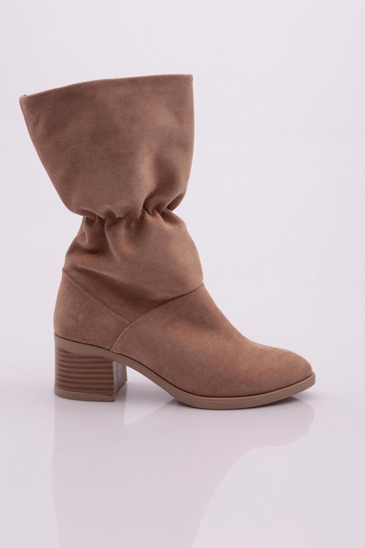 Dgn 9066-2164-22K Kadın Büzgülü Topuklu Çizme