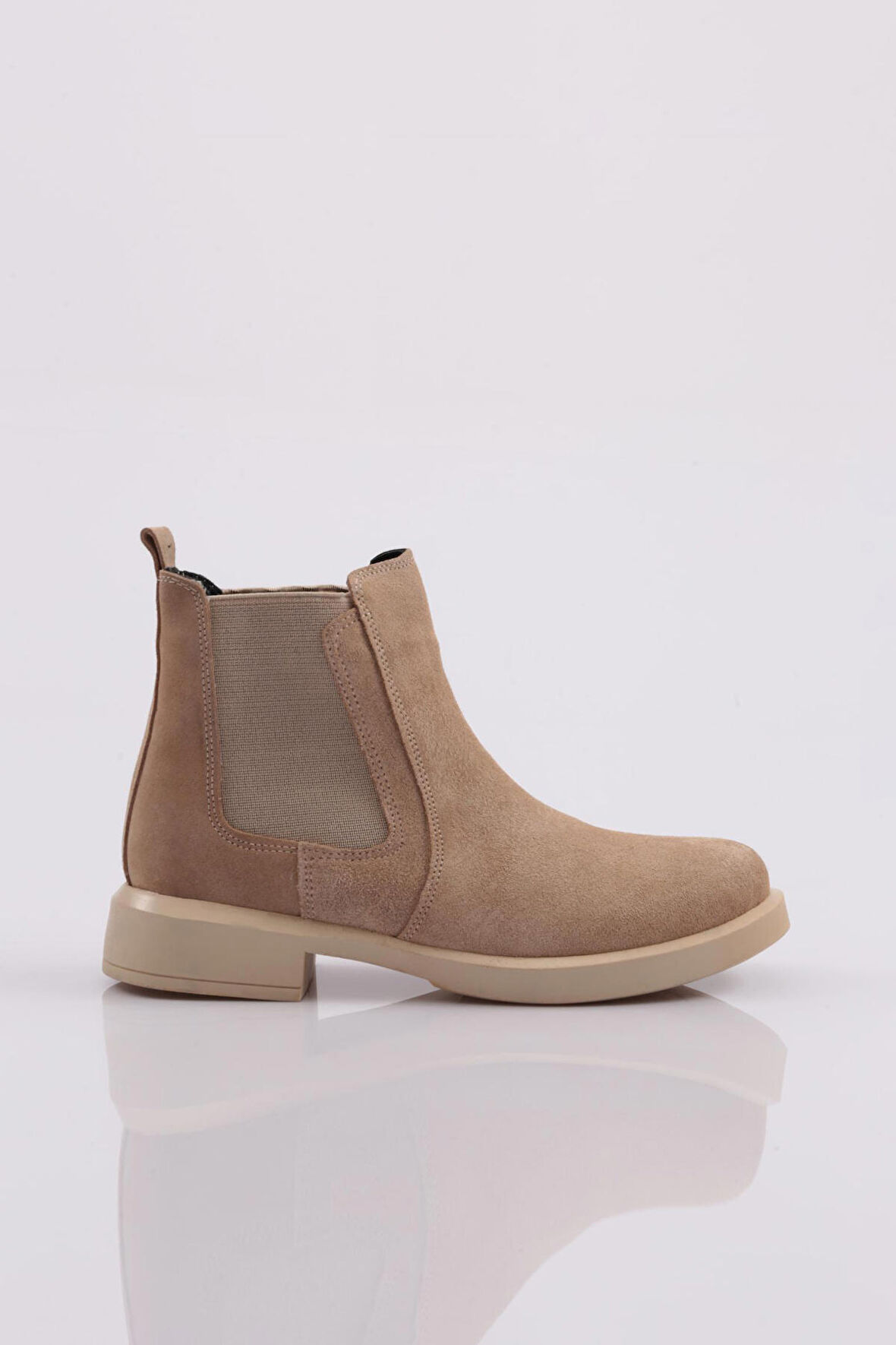 Dgn 22531-22K Kadin Yanlari Lastikli Bot