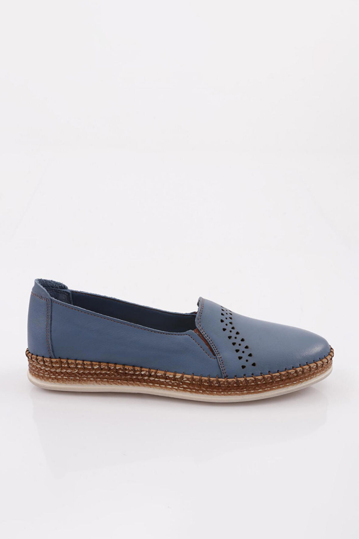Dgn P51 Kadin Lazerli Comfort Ayakkabi