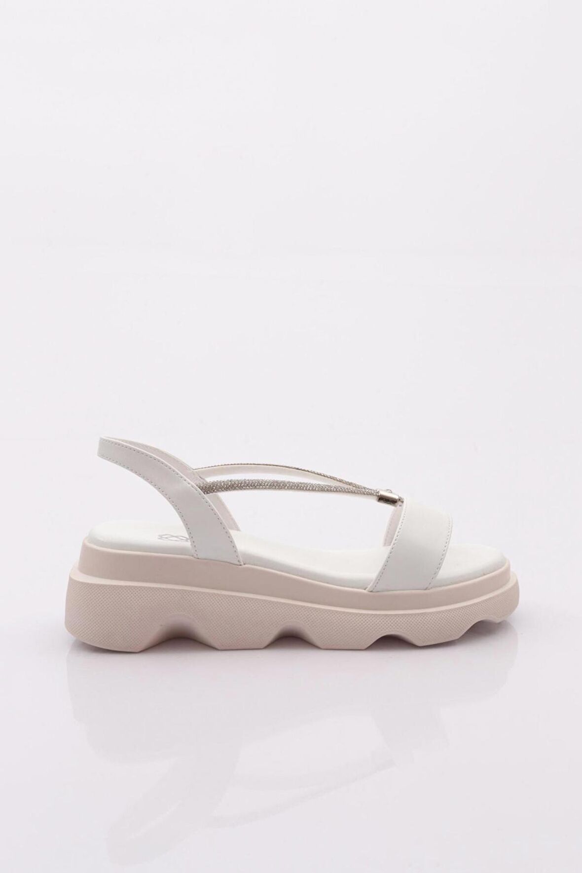 Dgn 3511 Kadın Kalin Taban Taş İpli Sandalet