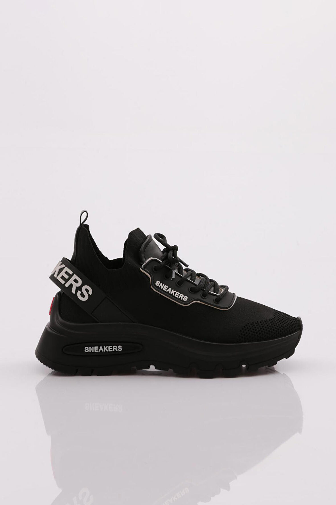 Dgn 071 Kadın Arkasi Yazi Lastikli Sneaker