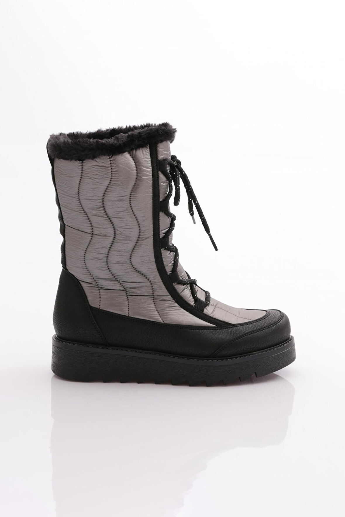 Dgn 700 Kadın Bağcikli Bot