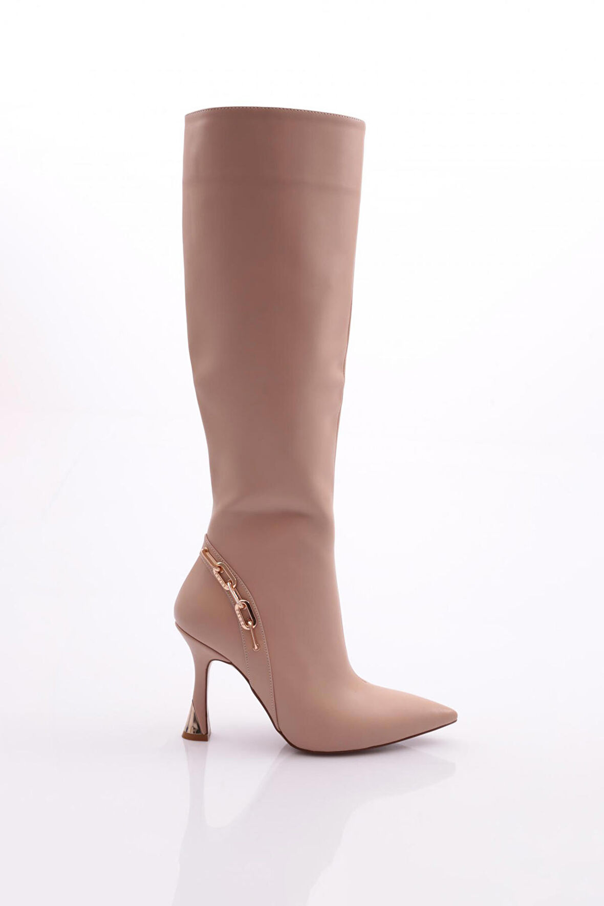 Dgn 0914 Kadın Arkasi Zincirli Çizme