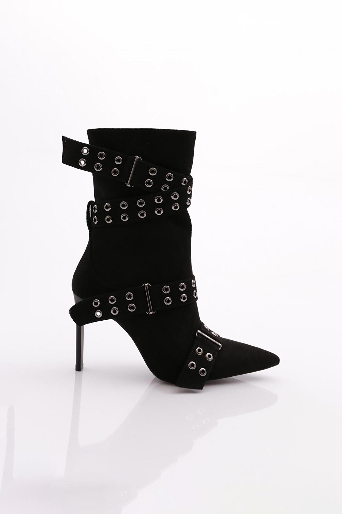 Dgn 5285 Kadın Delik Kemer Detayli Topuklu Bot