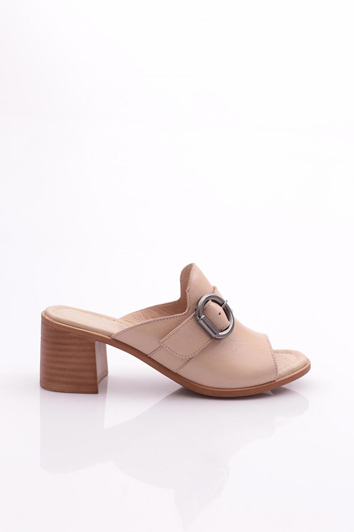 Dgn 2050  Kadın Topuklu Terlik