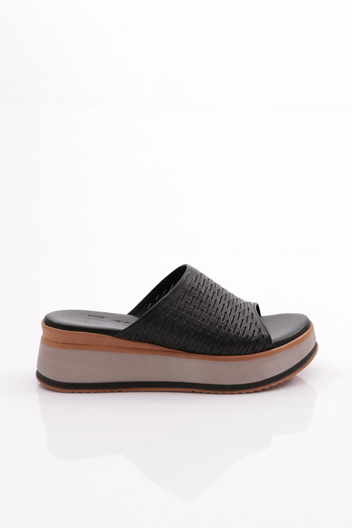 Dgn 1800 Kadın Terlik