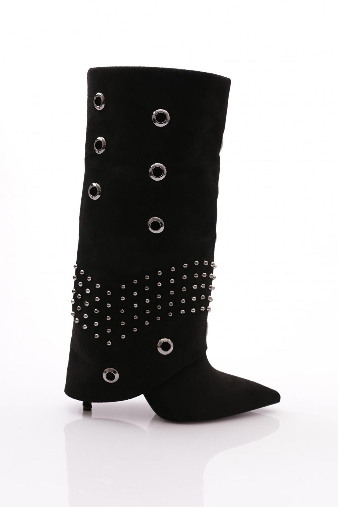 Dgn 1120 Kadın Demir Nokta Ve Yuvarlak Detayli Çizme