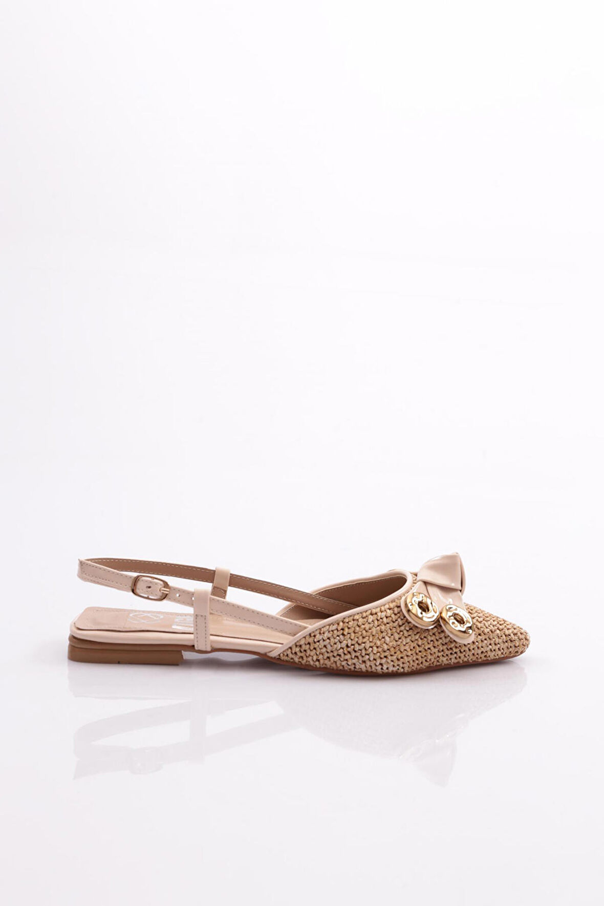 Dgn 6008 Kadın Arkadan Bağlamali Babet