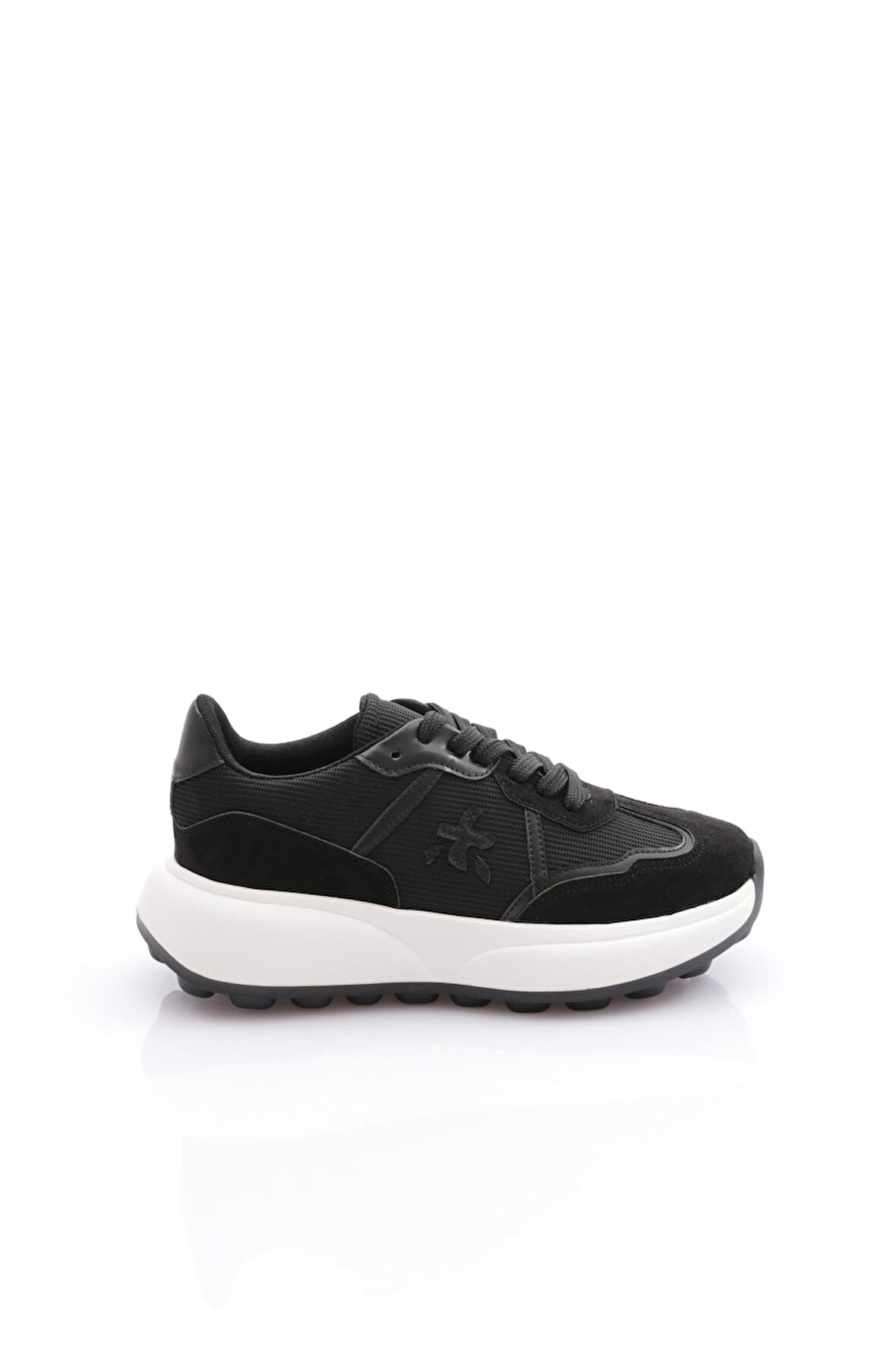 Dgn Brt2427 Kadin Bağcikli Kalin Tabanli Sneaker Ayakkabi