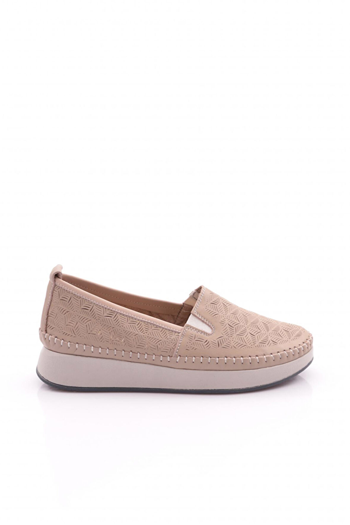 Dgn 84 Kadin Lastik Detayli Comfort Ayakkabi