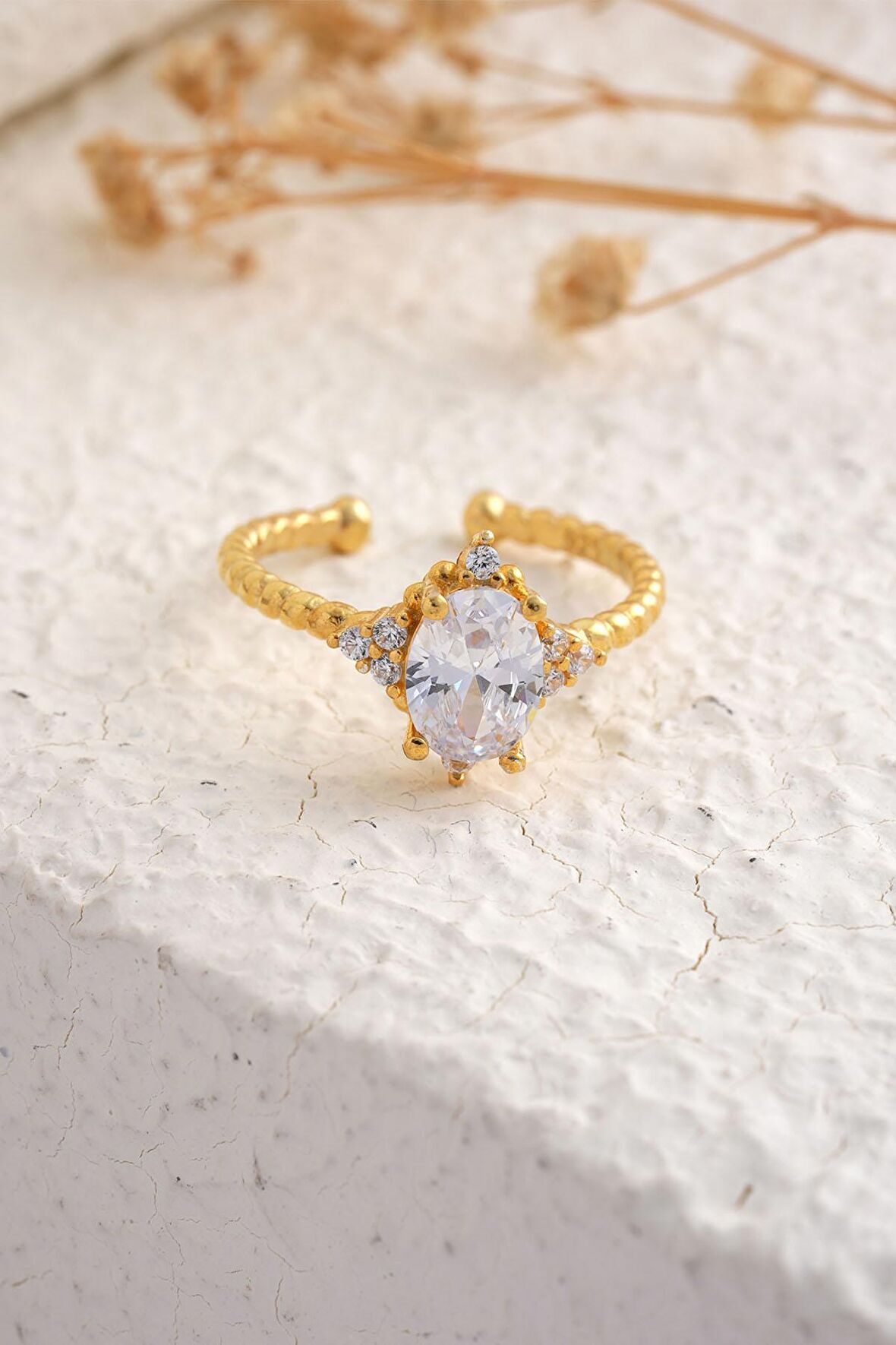 925 Ayar Gümüş Zirkon Taşlı Hanımeli Yüzük - Gold