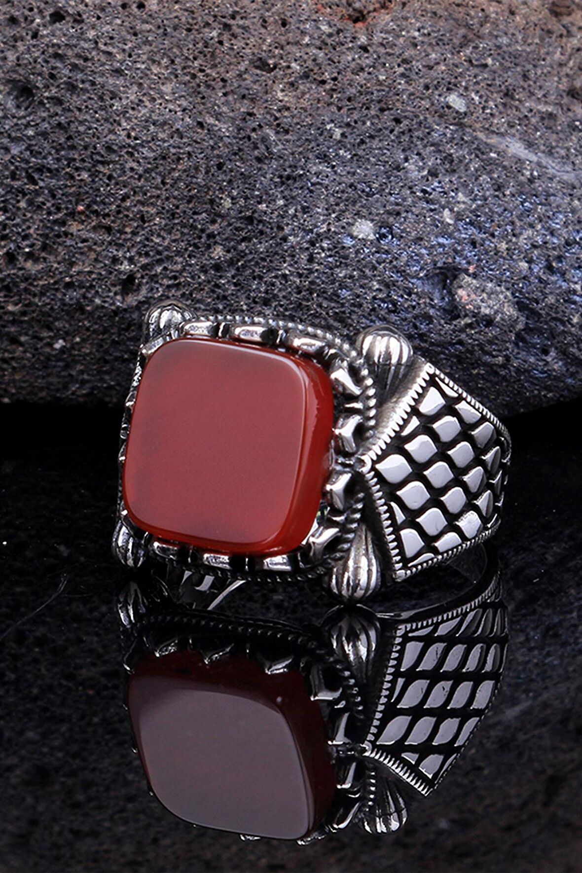 925 Ayar Gümüş Bordo Akik Taşlı Model Yüzük