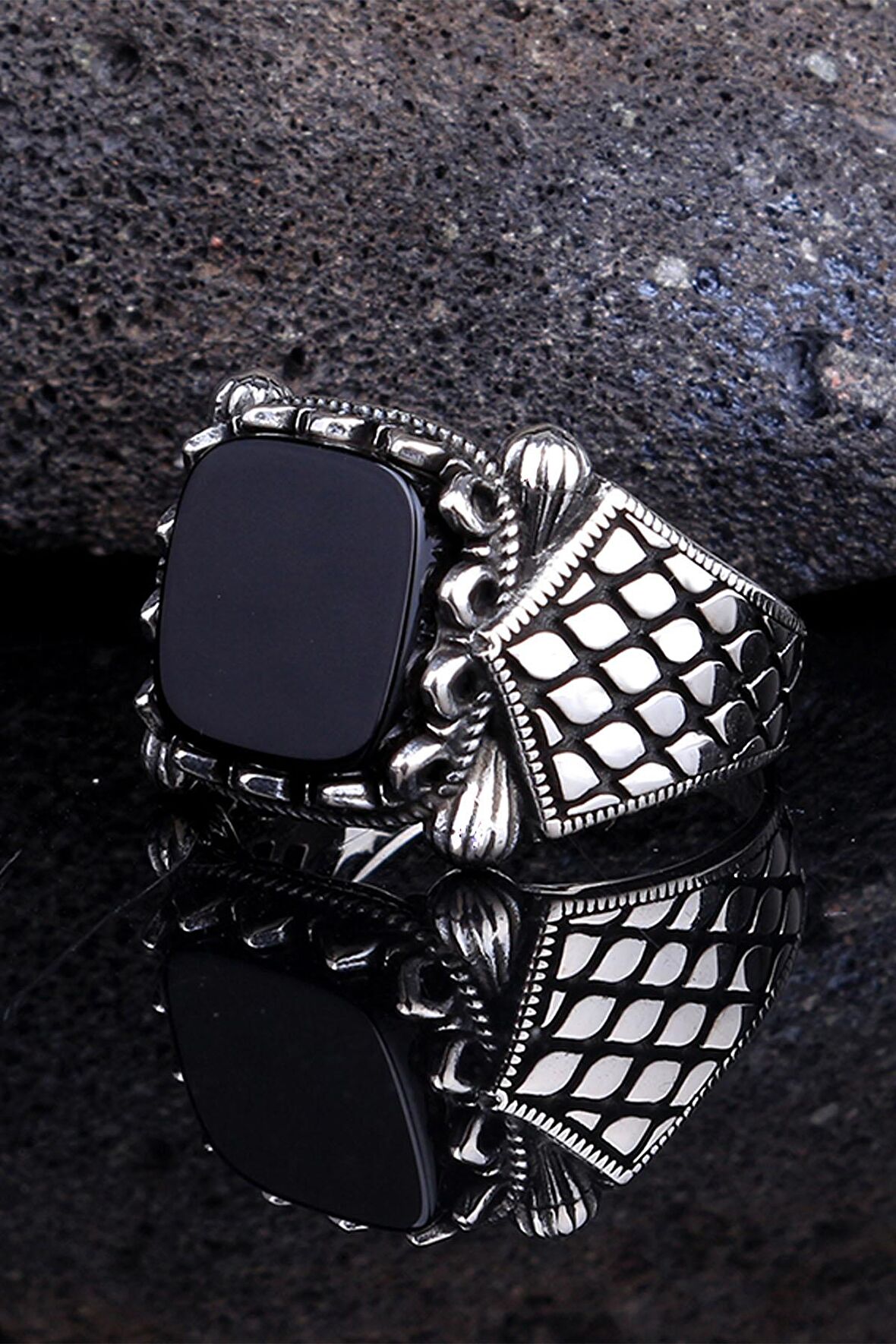 925 Ayar Gümüş Oniks Taşlı Model Yüzük