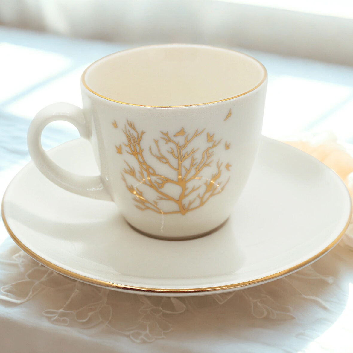 Altın Hayat Ağacı Desenli Klasik 6 Kişilik Porselen Kahve Fincan Takımı
