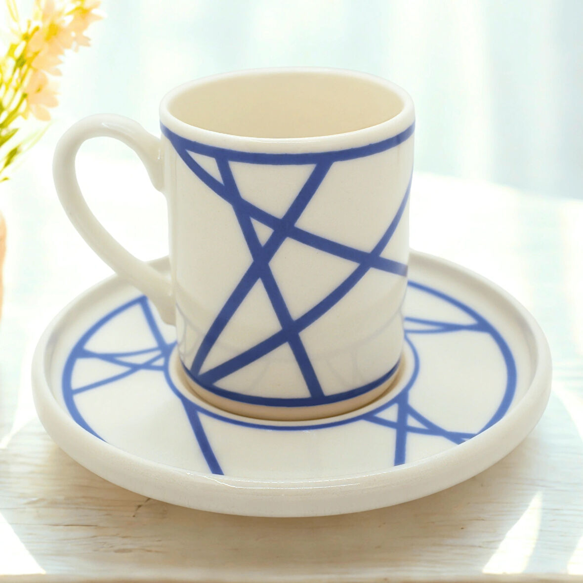 Renkli Geometrik Çizgili 6 Kişilik Porselen Kahve Fincan Takımı