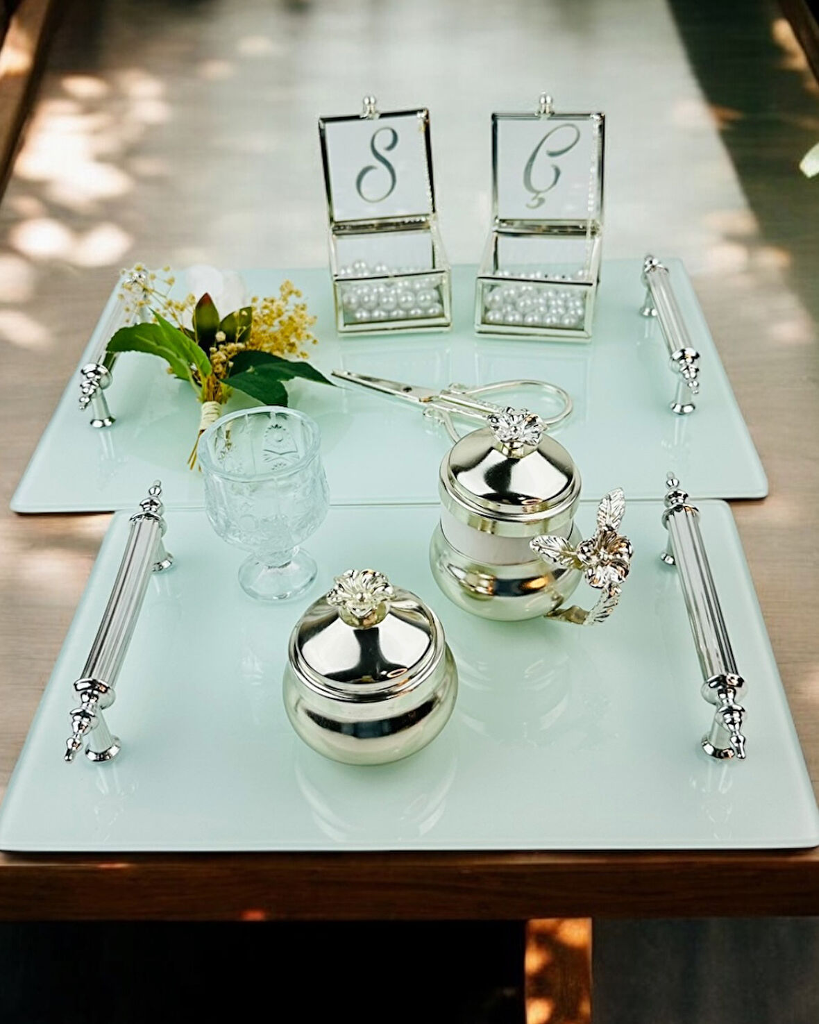 Harmonize Beyaz Söz Tepsisi ve Damat Kahve Fincanı