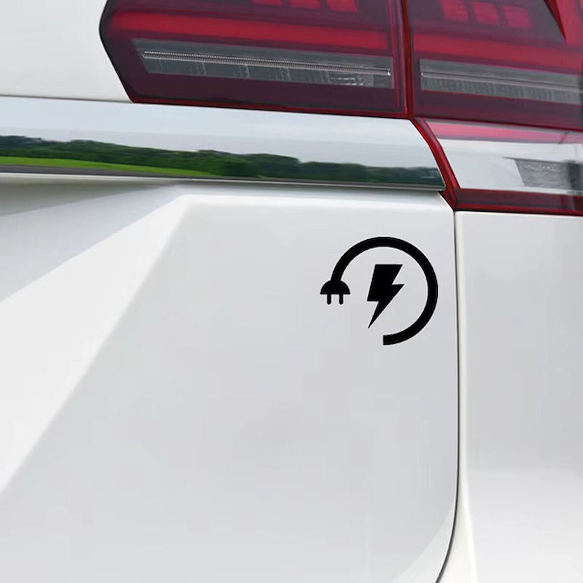 Elektirikli Araç Araba Uyarı Etiketi Sİyah Renk 13CM Tampon