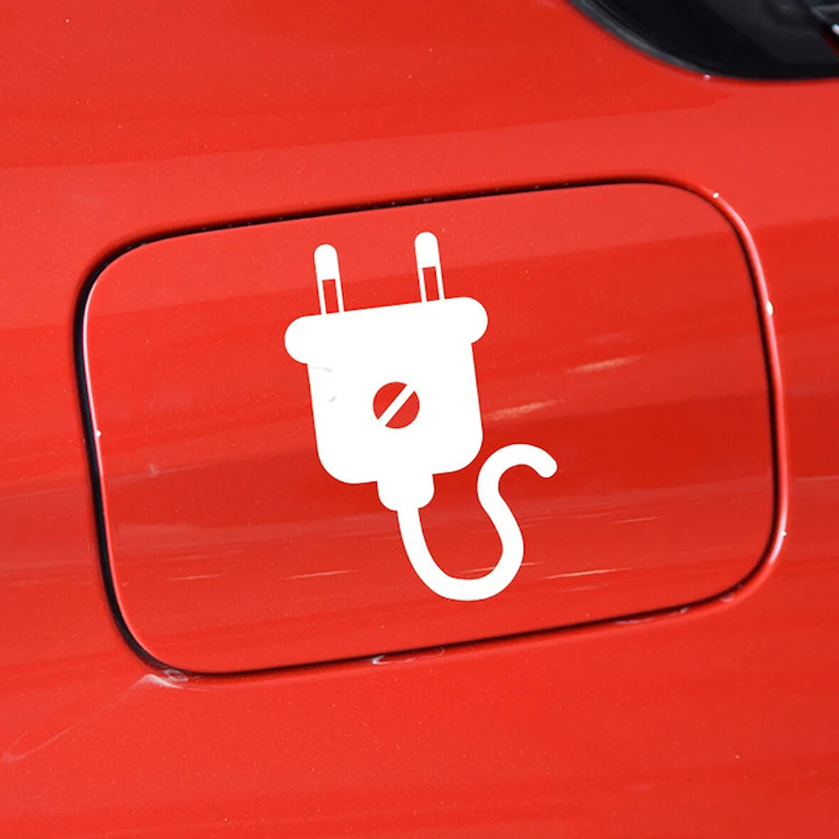 Elektrikli Araba Depo kapağı Fiş Priz Resmi Sticker Etiketi Beyaz Renk 14CM