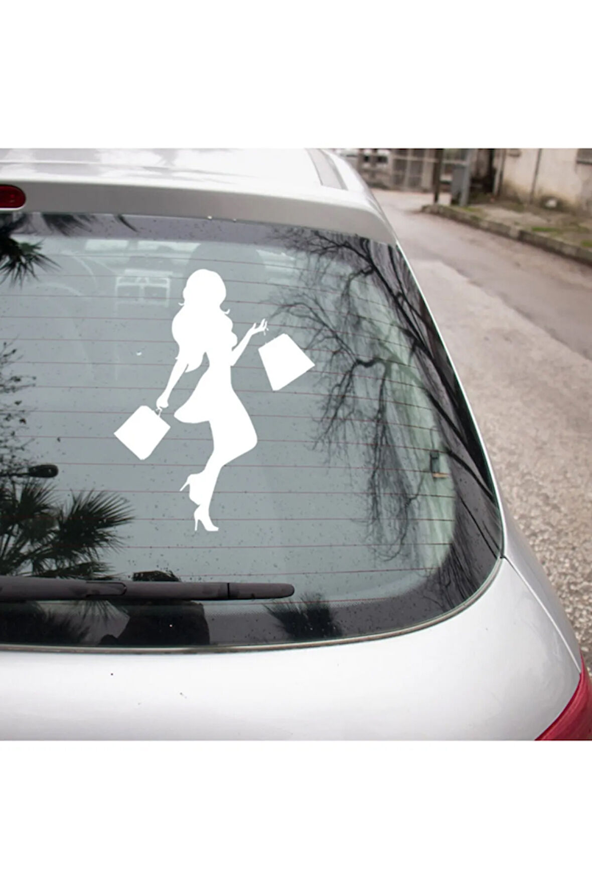 Elinde Çantası Bulunan Alışveriş yapan Mutlu Kadın Araba Sticker 20CM Beyaz