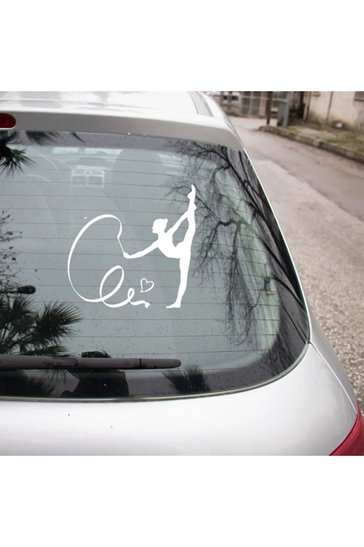 Kalp Ve Dans Eden Balet Sticker Yapıştırma Beyaz Renk 18CM