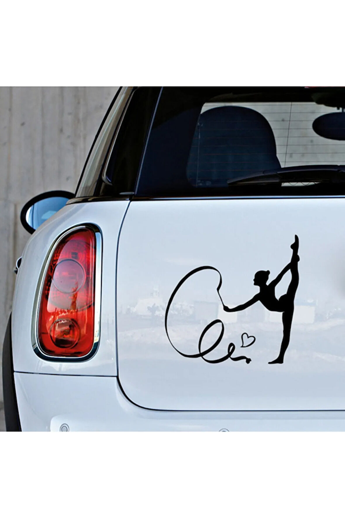 Kalp Ve Dans Eden Balet Sticker Yapıştırma Siyah Renk 18CM