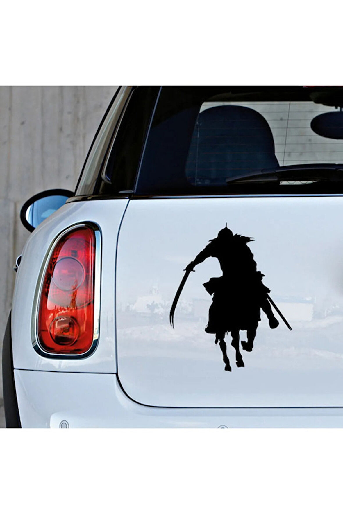 Kılıç Ve At Ile Savaşa Giden Asker Asker Sticker 22cm Sİyah