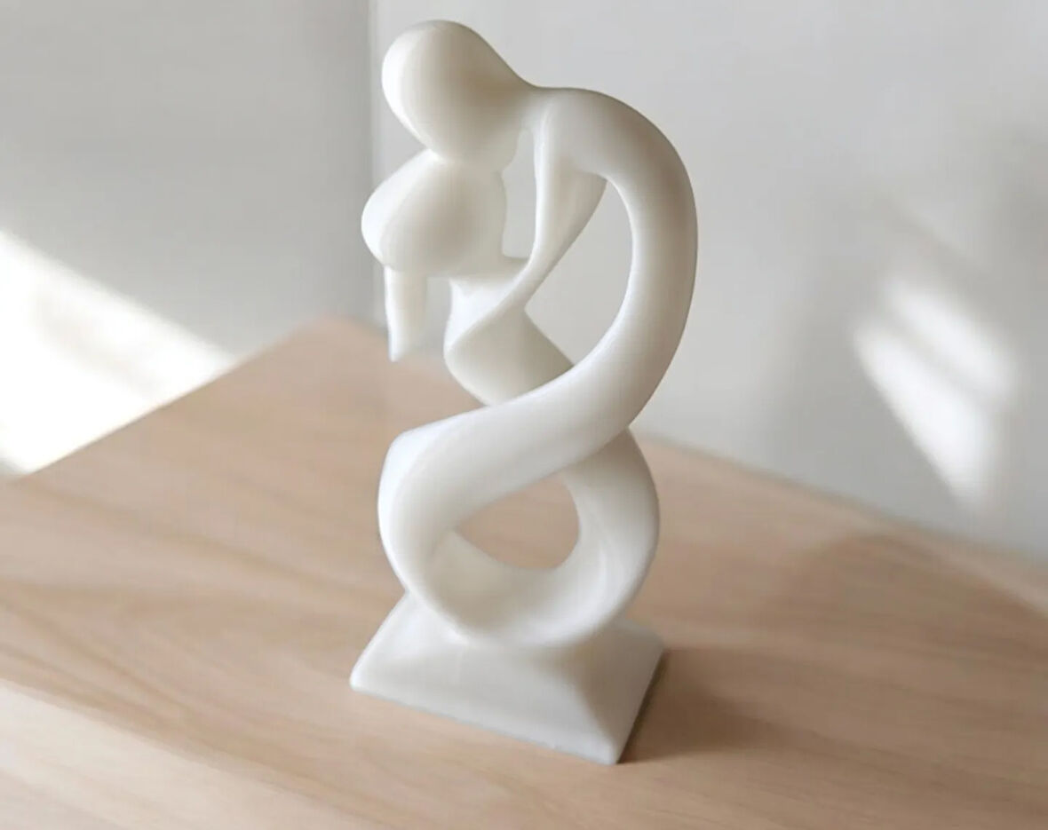 Aşk Öpücüğü Dekoratif Obje Doğal PLA Malzeme 13CM Beyaz