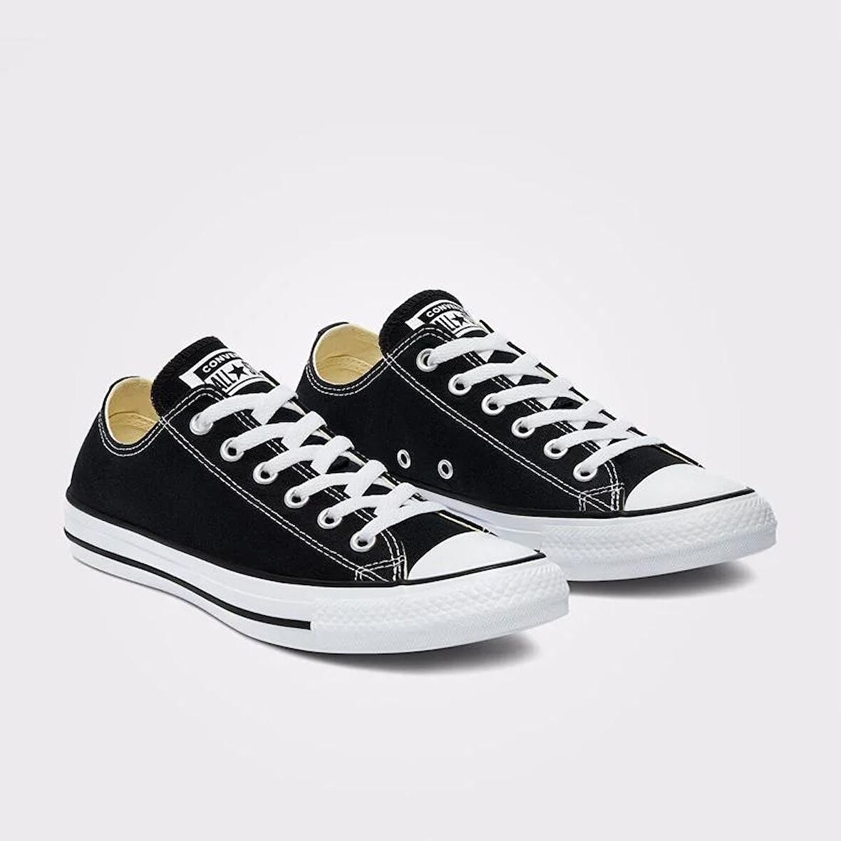 Chuck Taylor All Star Classic Wide Unisex Sneaker