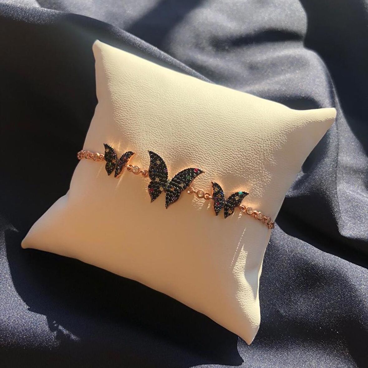 Rose Kaplama Siyah Kelebek Motif Gümüş Bileklik