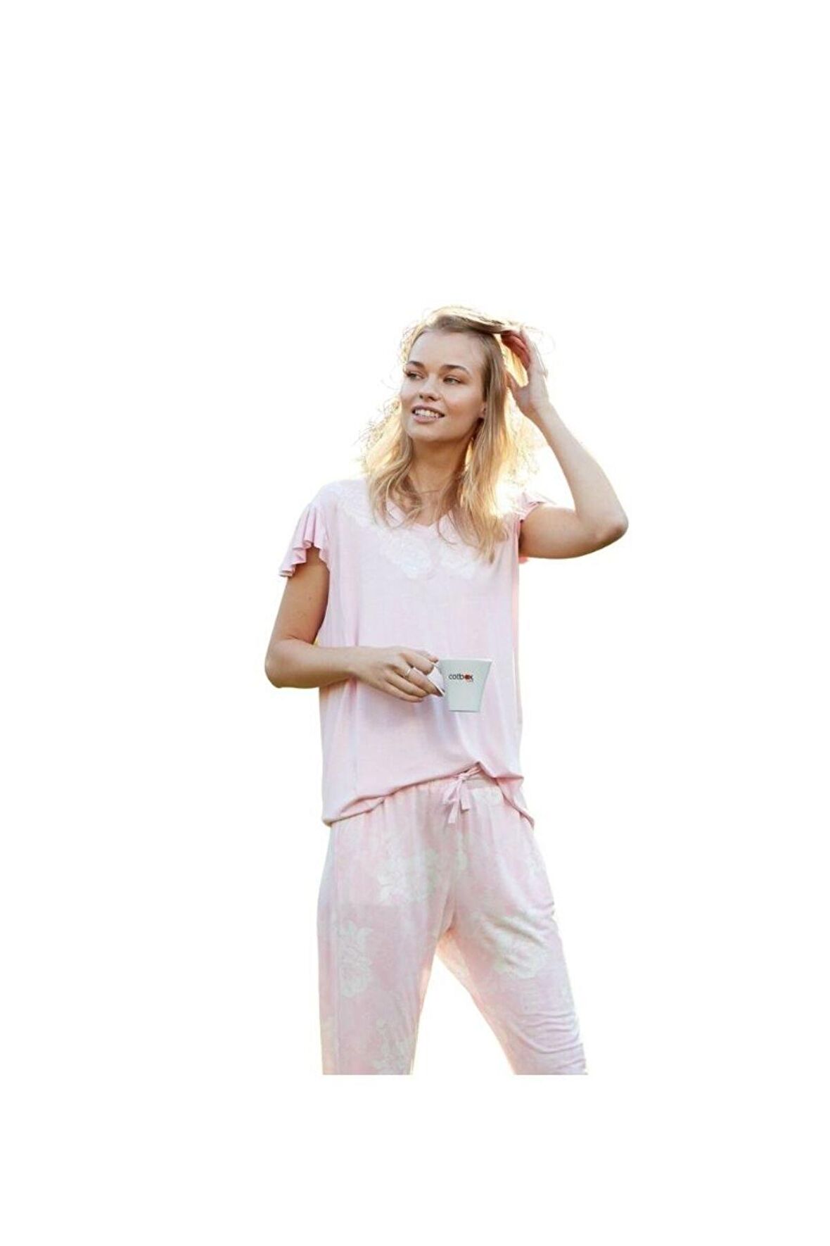 Pembe Çiçek Nakışlı Kısa Kollu Pijama Takımı