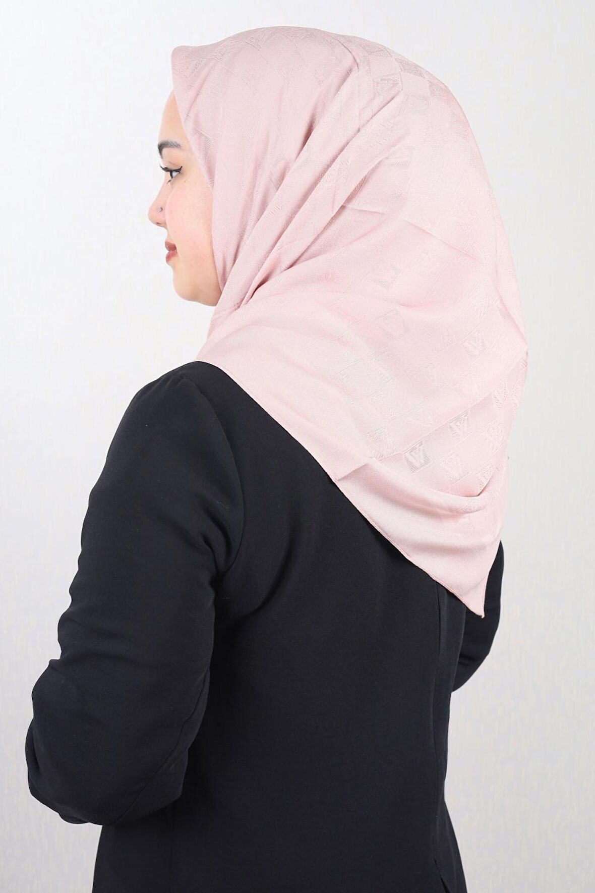  Qum İpek Kendinden Desenli Monogram Eşarp - Desen-01 - Renk-26 -98