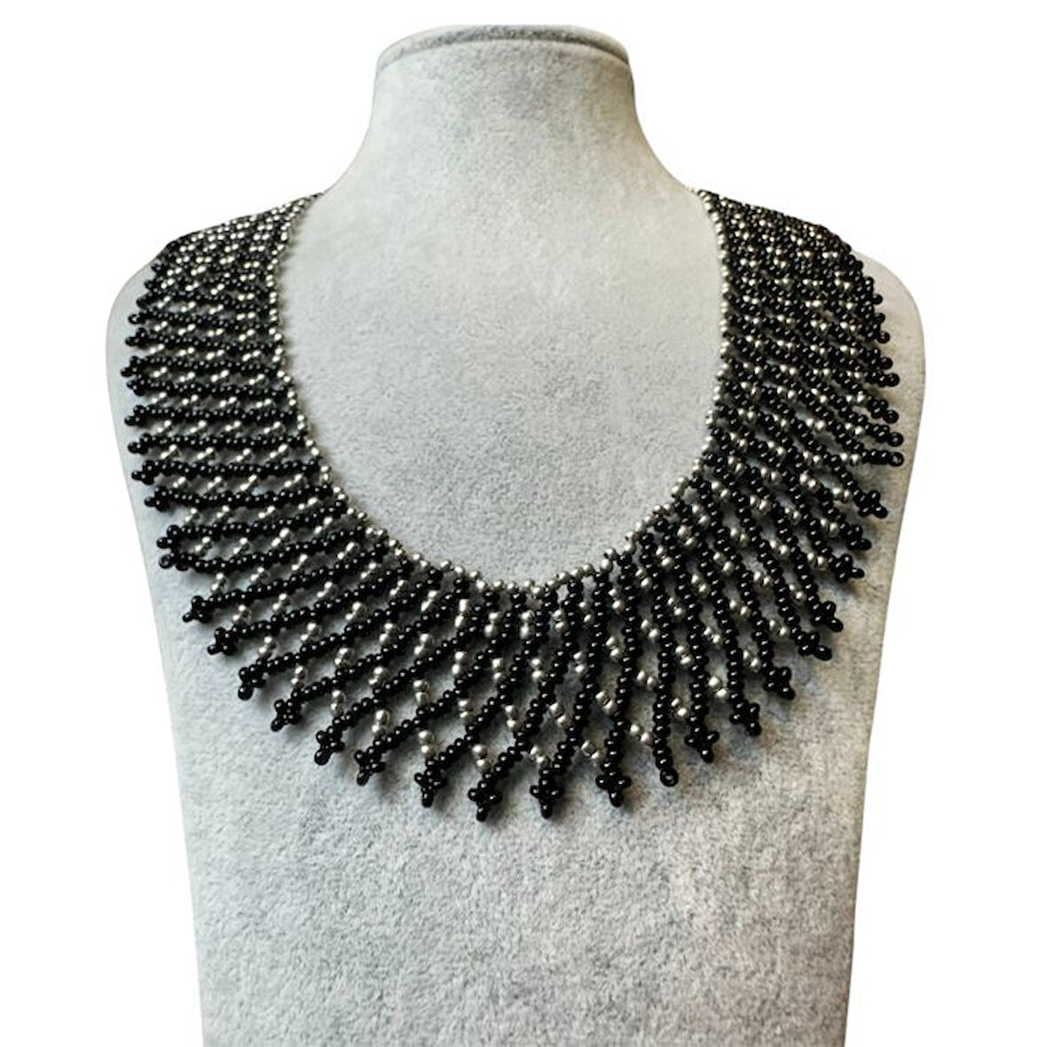 Uretti - Özlem 9422 7719 El Yapımı Siyah Kum Boncuk Yaka Kolye