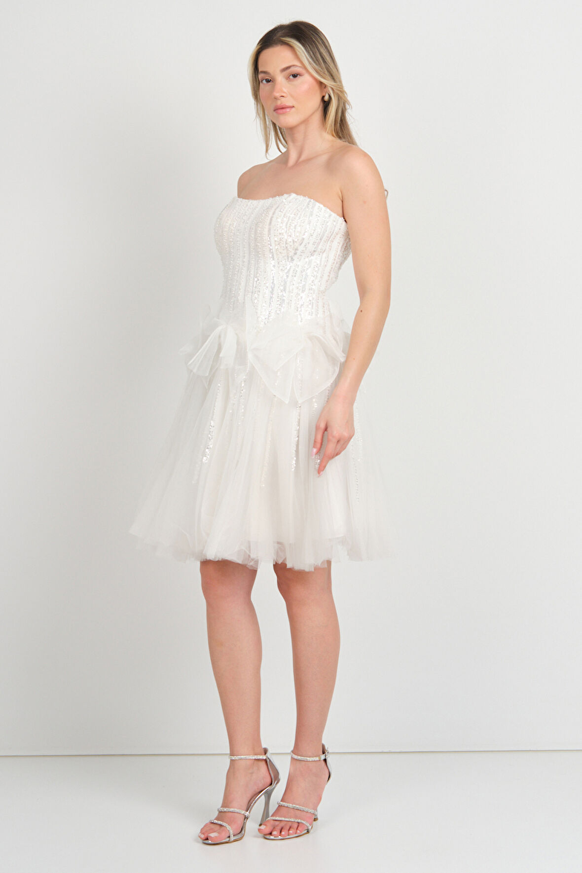 Ömür Inn Kadın Straplez Taş İşlemeli Kısa Abiye Elbise 4168 Beyaz