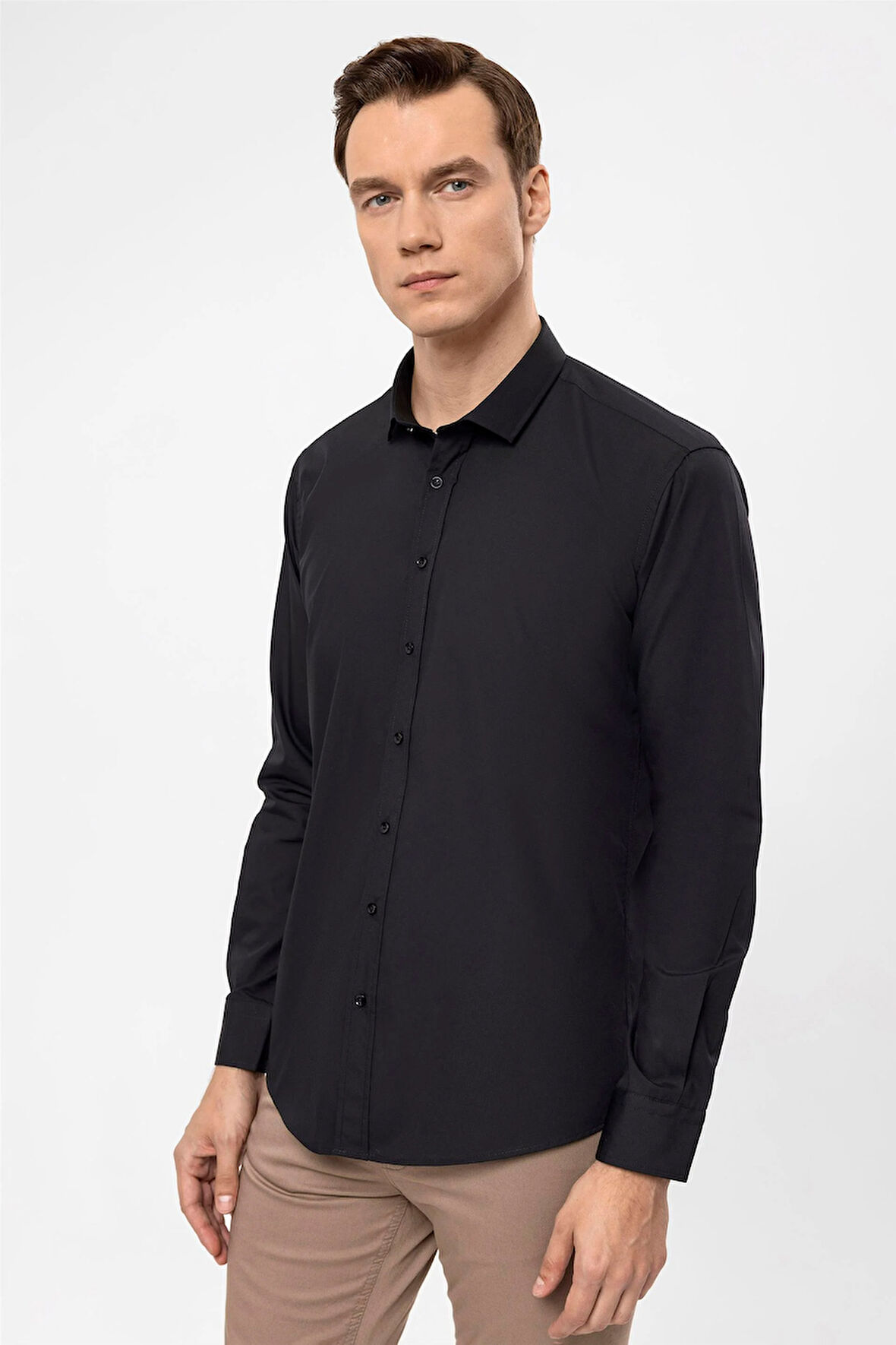 Siyah Slim Fit Düz Klasik Yaka Gömlek