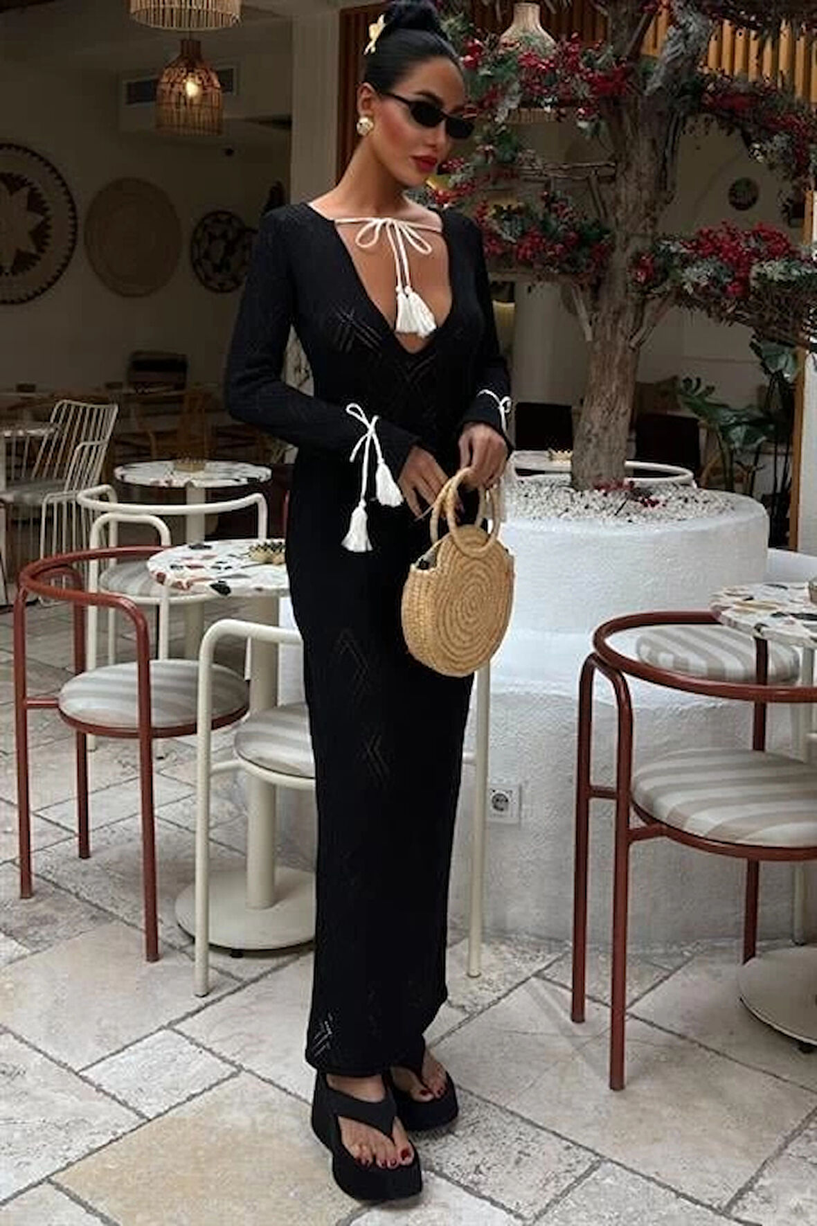 MDB Püskül Bağcık Detaylı V Yaka Ajurlu Elbise 2850