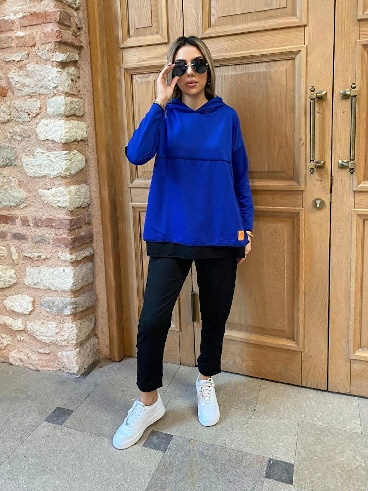 MDB Kadın Kapşonlu Etek Ucu Detay Armalı Ters Dikiş Gorunumlu Ikili Takım