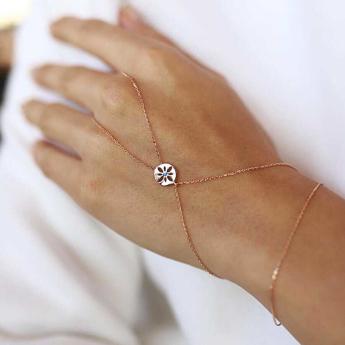 Çiçek Detay Şahmeran