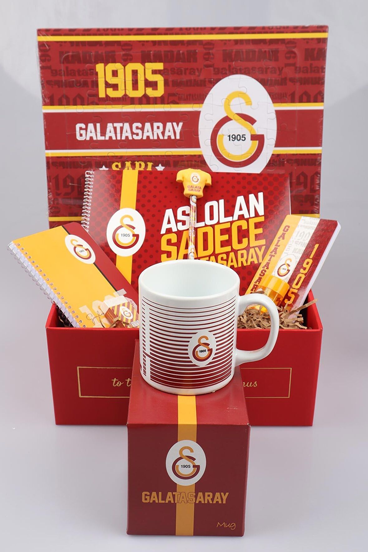 DEKOMUS İLE ÖZEL KUTULU GALATASARAY "FULL" KIRTASİYE SETİ