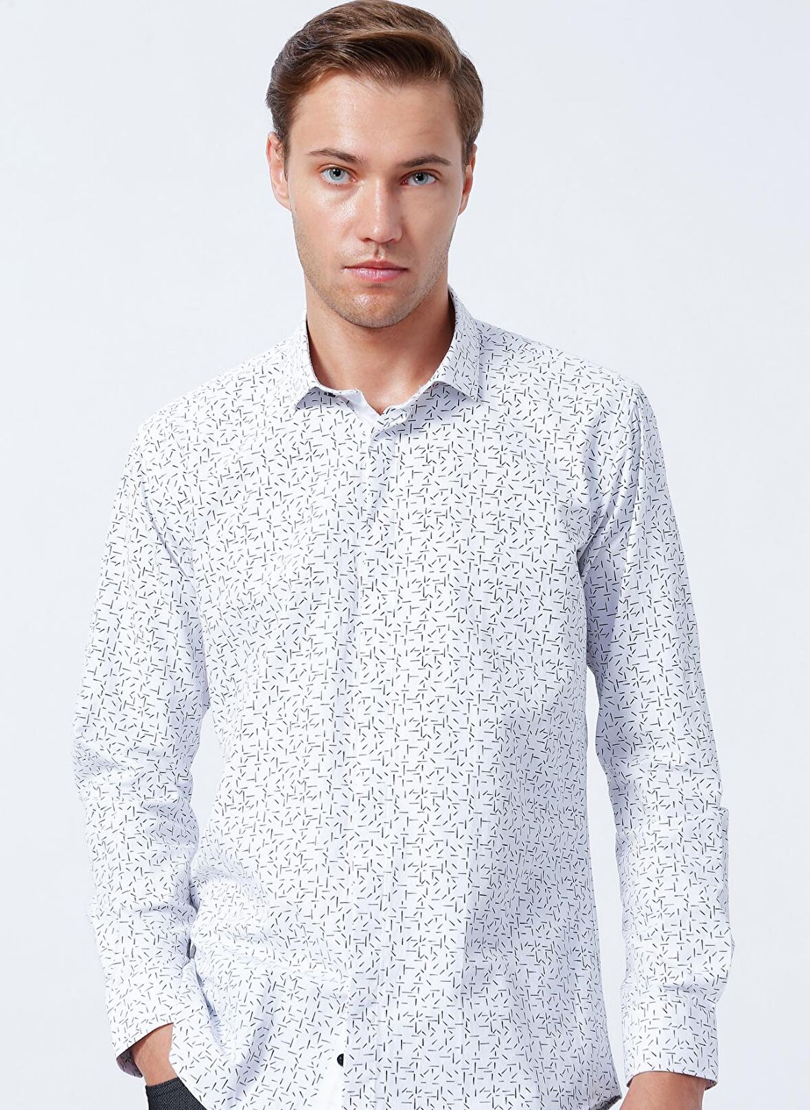 Süvari Slim Fit Baskılı Uzun Kol Gizli Düğme Detaylı Siyah Gömlek