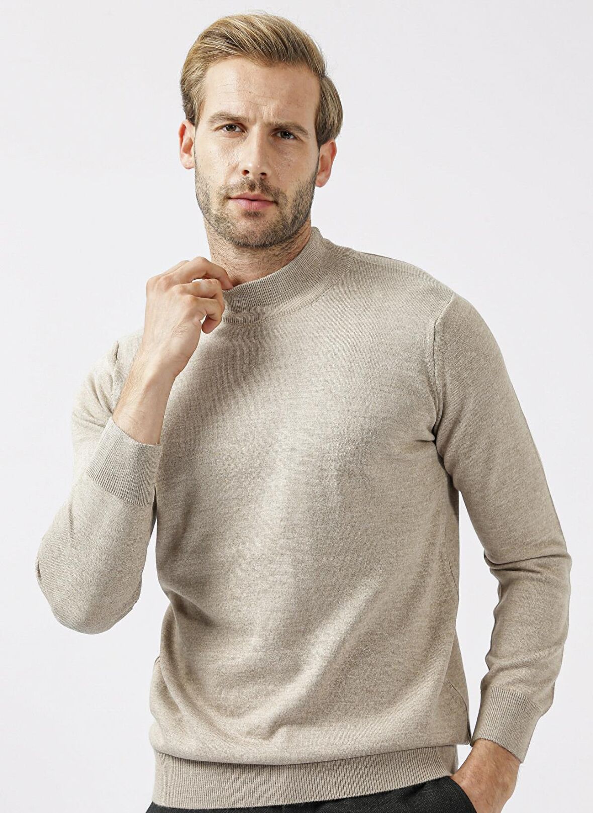 Süvari Yarım Balıkçı Yaka Regular Fit Düz Açık Bej Erkek Kazak TR2013700251