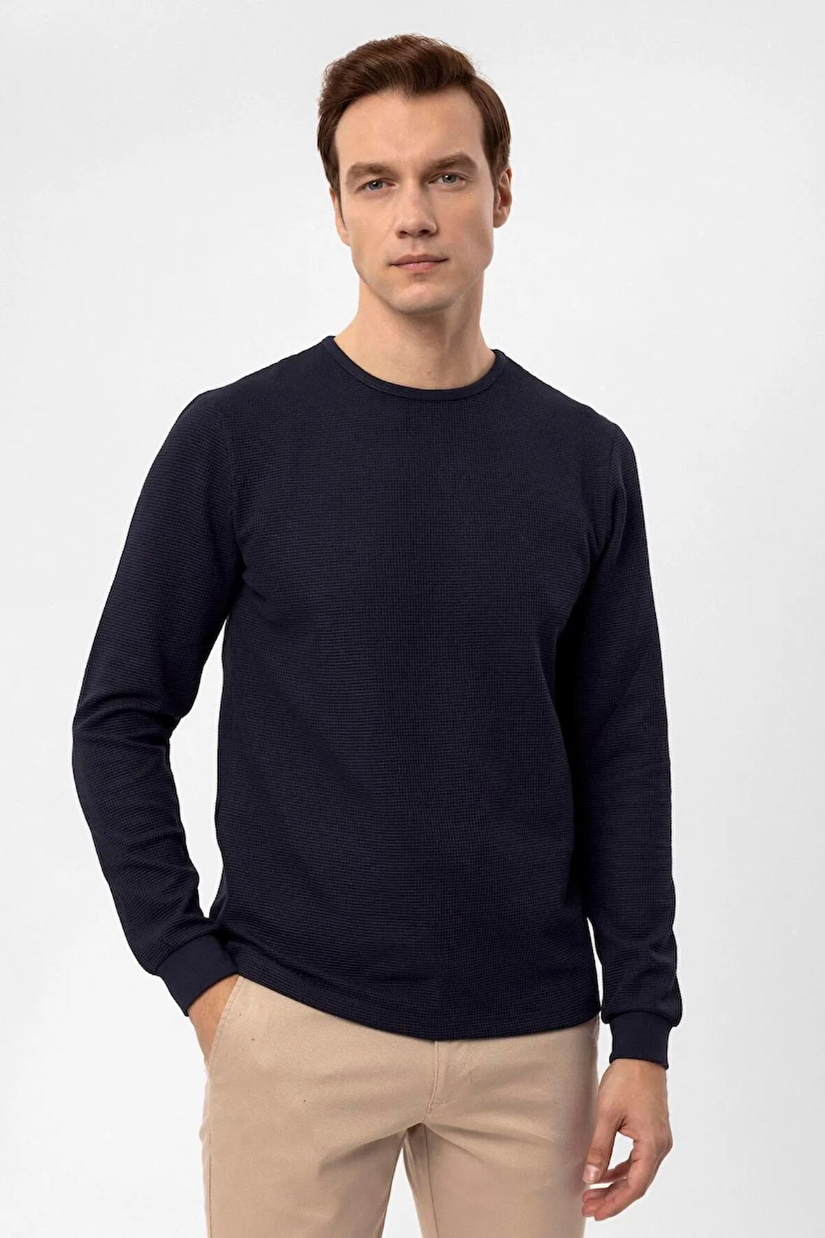 O Yaka Slim Kalıp Armürlü Sweatshirt