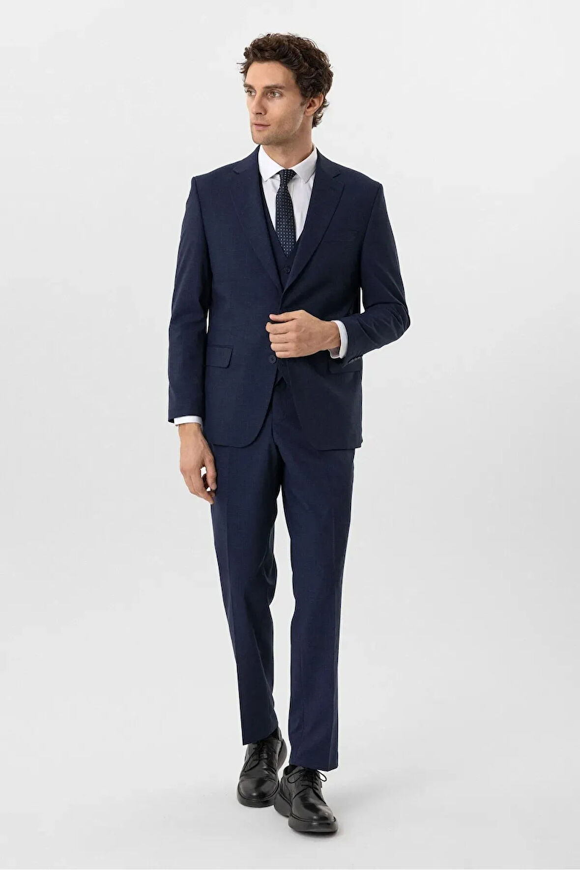 Regular Kalıp Desenli Yelekli Takım Elbise