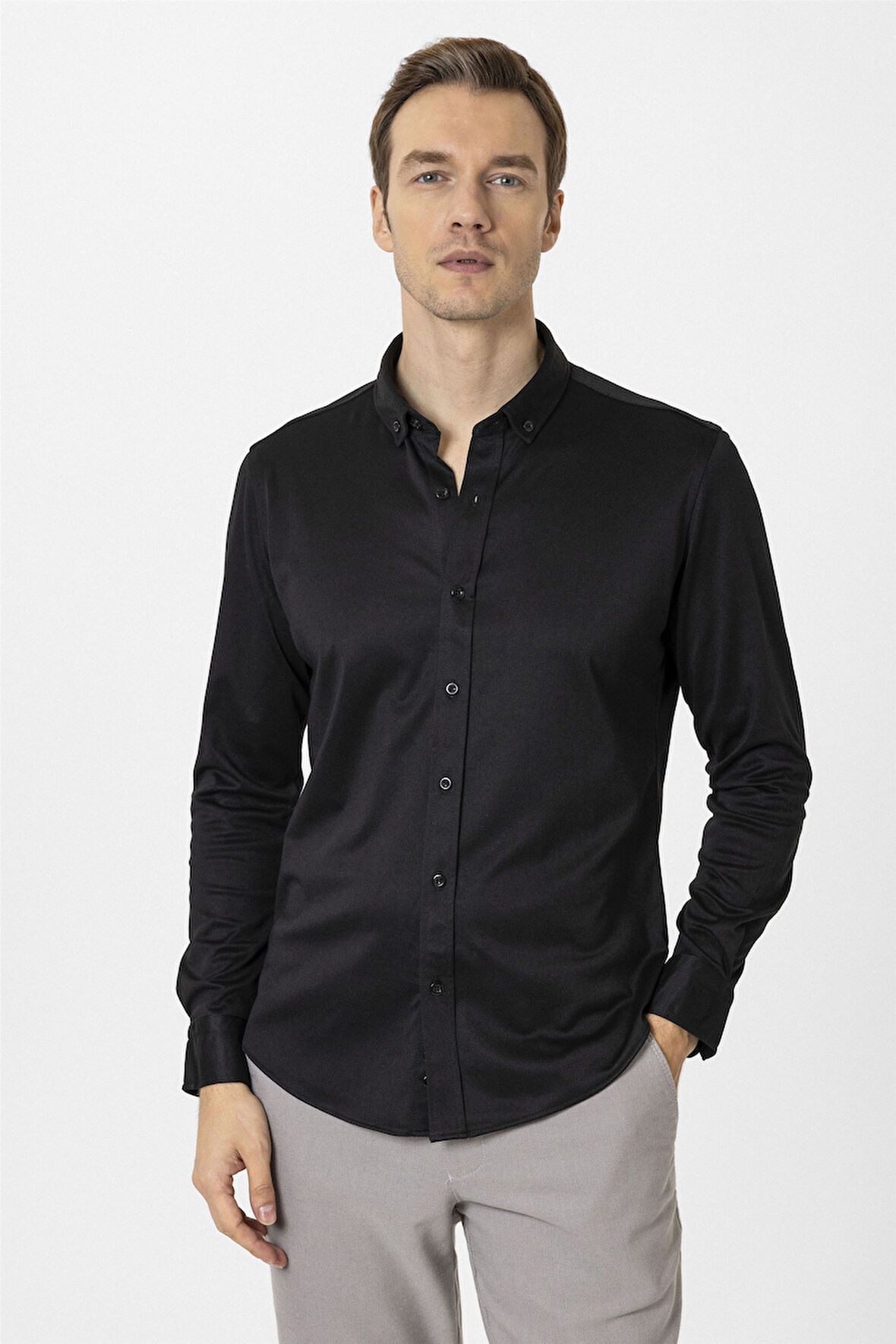 Siyah Slim Fit Armürlü Düğmeli Yaka Gömlek